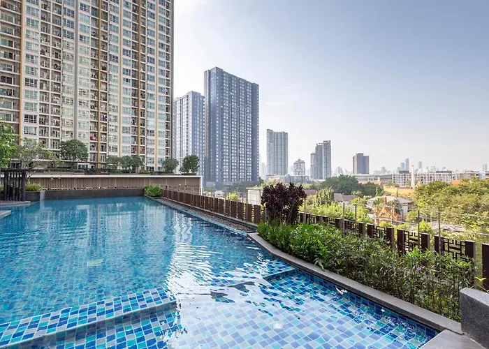Luxury Skyfloor Onnut Bts 40sqmt Gym Pool Netflix 2 Minutes To Bts Appartement *
