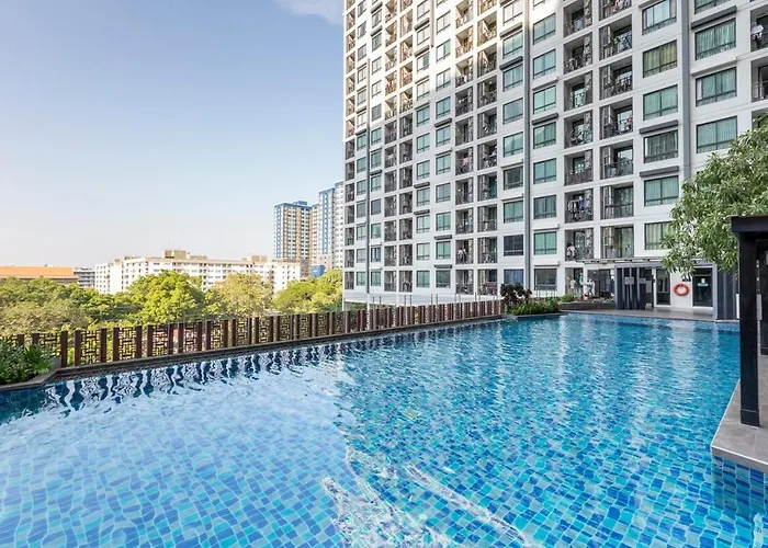 Appartement Luxury Skyfloor Onnut Bts 40sqmt Gym Pool Netflix 2 Minutes To Bts
