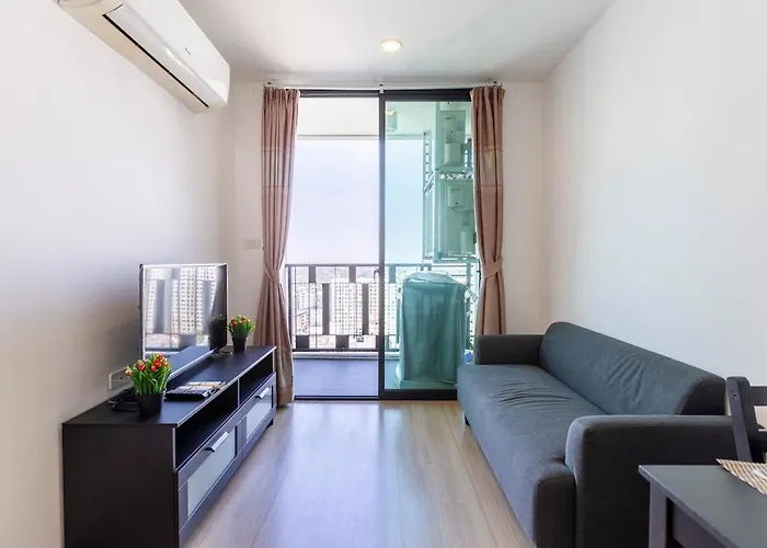 Appartement Luxury Skyfloor Onnut Bts 40sqmt Gym Pool Netflix 2 Minutes To Bts *