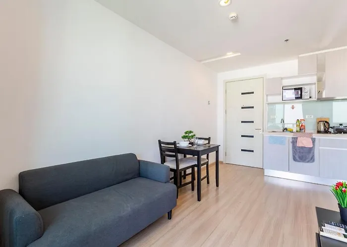 Luxury Skyfloor Onnut Bts 40sqmt Gym Pool Netflix 2 Minutes To Bts Appartement *